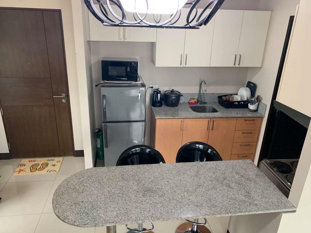 Cubao Manhattanheights Unit 11A Tower B, 2Br Манила Екстериор снимка